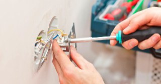 Электромонтажные работы Прохладный цена 470 руб Электрика под ключ